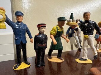 Prodám figurky k železnici G - 5