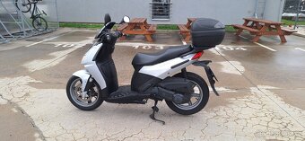 Aprilia Sportcity 200 - 5