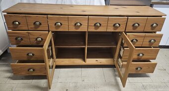 Velká dřevěná komoda (délka 176 cm) - 5