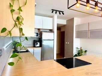 byt 2KK možnost 3KK 75 m² s terasou PRAHA UHŘÍNĚVES - 5