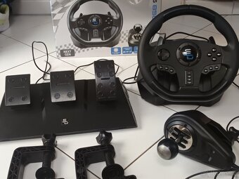 herní volant - 5