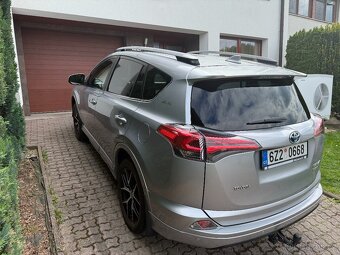 Toyota RAV4 Hybrid, 2,5 e-CVT 145 kW AWD Selection - 5