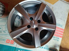 Zimní pneu 185/65 - 5