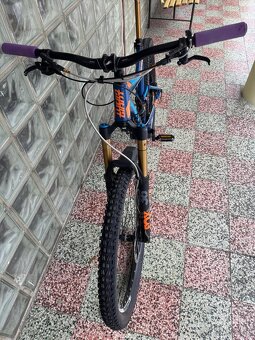Prodám trailové kolo giant - custom build - 5