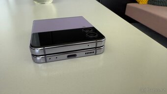 Samsung Galaxy Z Flip4, prakticky nový, záruka, pojištění - 5