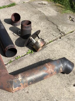 komínové roury 160mm průměr, 2mm tloušťka; komínová stříška - 5