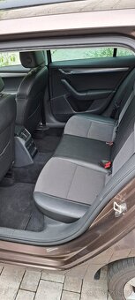 ŠKODA OCTAVIA III 2.0 tdi 110kw 2018 DSG Combi Elegance - 5