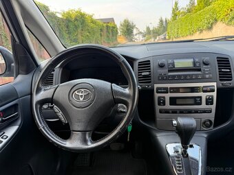 Toyota Corolla Verso 1.8 VVTi 2005 Automat - 5
