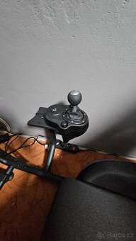 Volant s pedály a řadící pákou + Konstrukce - 5