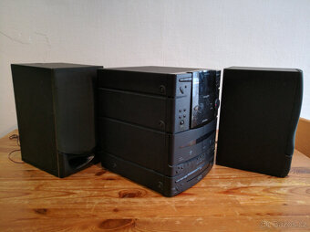 Grundig M15, Hi-Fi stereo systém, 2 x 30W/6Ω RMS - 5