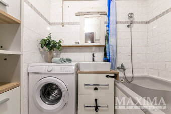 Dům 6 a více o ploše 200 m2 - Doksany, Doksany - 5