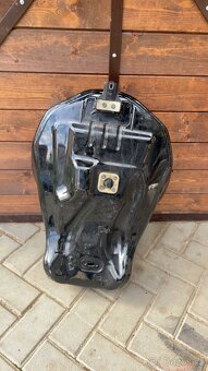 Nádrž na Yamaha fazer 1000 - 5