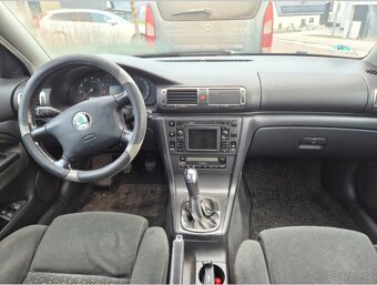 Škoda Superb 2.8 V6 142kW - 5