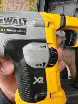 Aku vrtací kladivo DeWALT DCH172 18V XR Brushless - 5