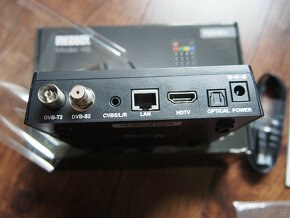 Hybridní 4K Android TV box Mecool K5 - 5
