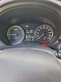 Mitsubishi Outlander PHEV - 2014 + zimní kola, odpočet DPH - 5