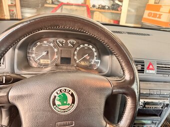 Octavia 1.8t 20V - r.v. 2002 - ND nebo na opravu - 5