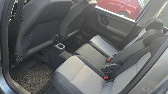ŠKODA ROOMSTER 1.4 16V - 5