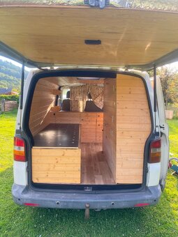 Volkswagen T5 obytný transportér – svoboda na čtyřech kolech - 5