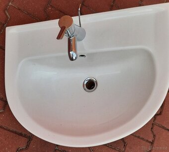 Umyvadlo Ideal Standard - 5