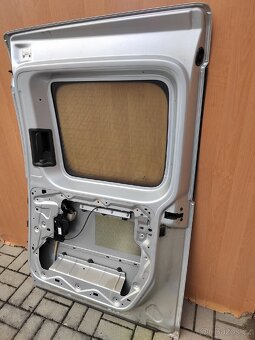 Pravé boční dveře Caddy Maxi - 5