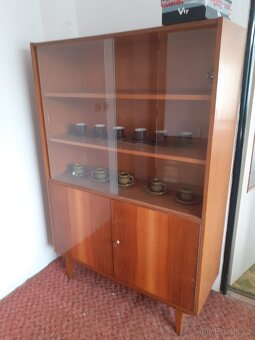 Postel s čelem a další nábytek - 5