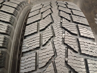 Zimní pneu Nokian 205/16C 110/108S - 5