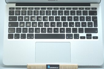 ZÁRUKA/Macbook Air 13.3"/I5 1.6HZ/8GB RAM/128GB SSD/CZ - 5
