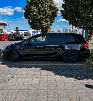 Opel Astra J Sports Tourer ve verzi 1.4 Turbo. - 5