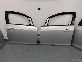 Opel Astra J kombi boční dveře - 5