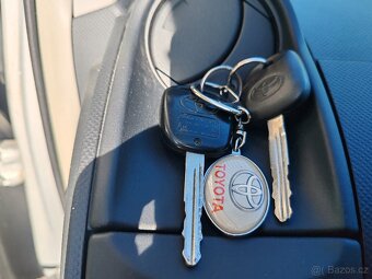 Yaris 1.0i - 5