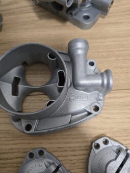 Vyčištěné těla karburátoru tatra 603 - 5