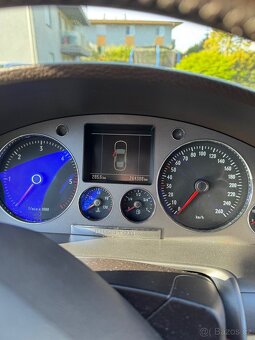 Volkswagen Phaeton - 5