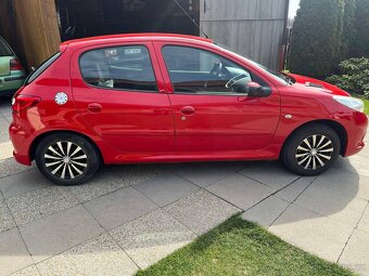 Peugeot 206+ 1,4i MT5, r. 2010 - 5