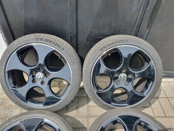 Alu kola vw 5x112 r18 7,5j et51 pneu 225/40/18 - 5