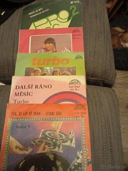 CD,Mc Lp a malý vinyl fota uvnitř - 5