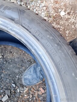 245/45/18 100v Goodyear - zimní pneu 2ks - 5