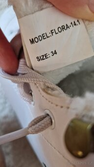 Dívčí lední brusle 34, Sulov - 5