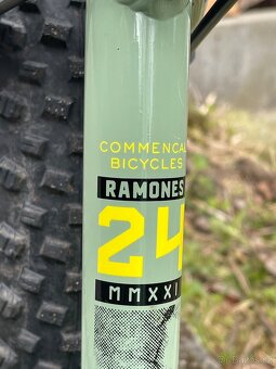 Dětské kolo 24, Commencal Ramones 24 od 130cm, Shimano Deore - 5