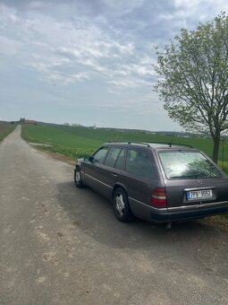 Mercedes Benz w124 e220 110kw kombi - 5