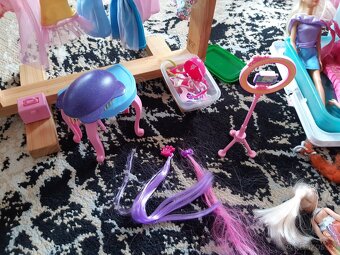 Barbie karavan a spousta doplňků - 5