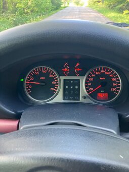 Renault Clio 1.2 16V - 5