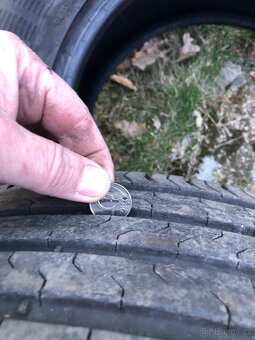 Prodej pneu 6 mm 235/60 R 18 - 5