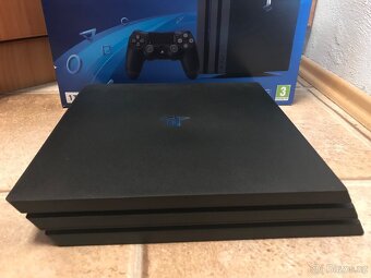 Playstation 4 Pro 1TB - 5