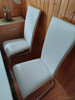 Jídelní stůl + 4 židle - 5