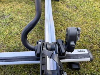 Kompletní set - střešní nosič kole Thule pro VW Passat B8 - 5