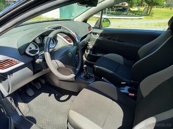 Prodám Peugeot 207 1,4 70kw, benzín, manuál - 5