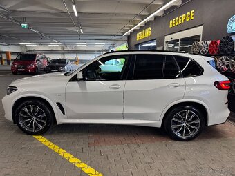 BMW X5 xDrive 40i M paket Vzduch ČR - 5