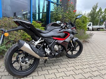 QJ MOTOR SRK 125R 2025 800km - 5