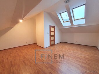 Mezonetový byt v cihlovém domě 3+kk, 75m² v centru  Kralup n - 5